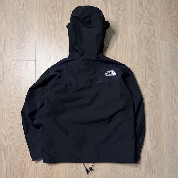 The North Face Mountain Jacket re-issue Mens S/M Womens L/XL Gorpcore Outdoors - Picture 2 of 16